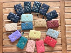 CC967 Classic Zipped Coin Purse / 2.9 × 4.3 × 0.8 in